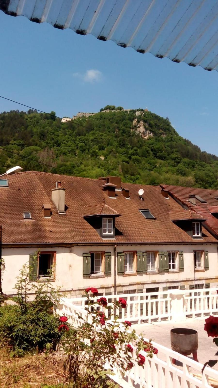 Appartement Tout Confort Vue Sur Les Forts Salins-les-Bains Extérieur photo
