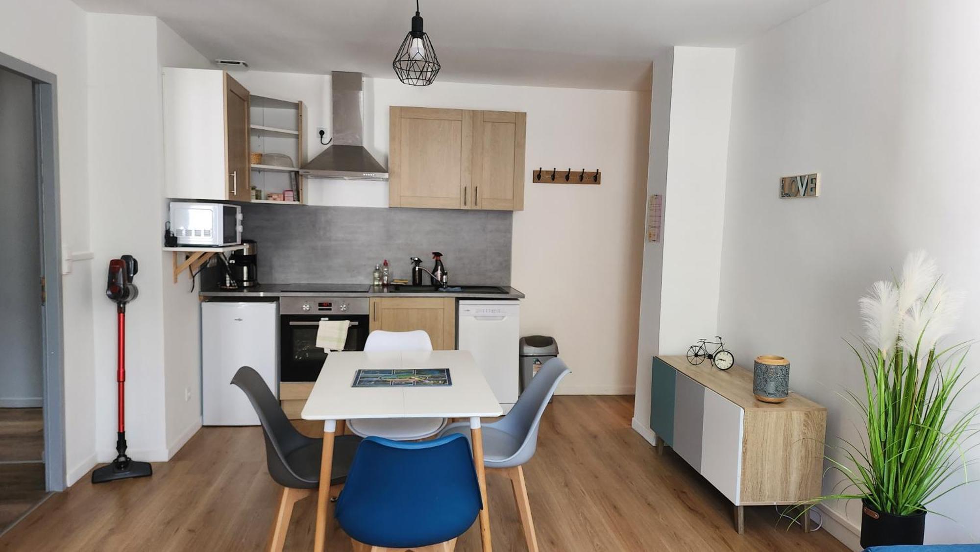 Appartement Tout Confort Vue Sur Les Forts Salins-les-Bains Extérieur photo